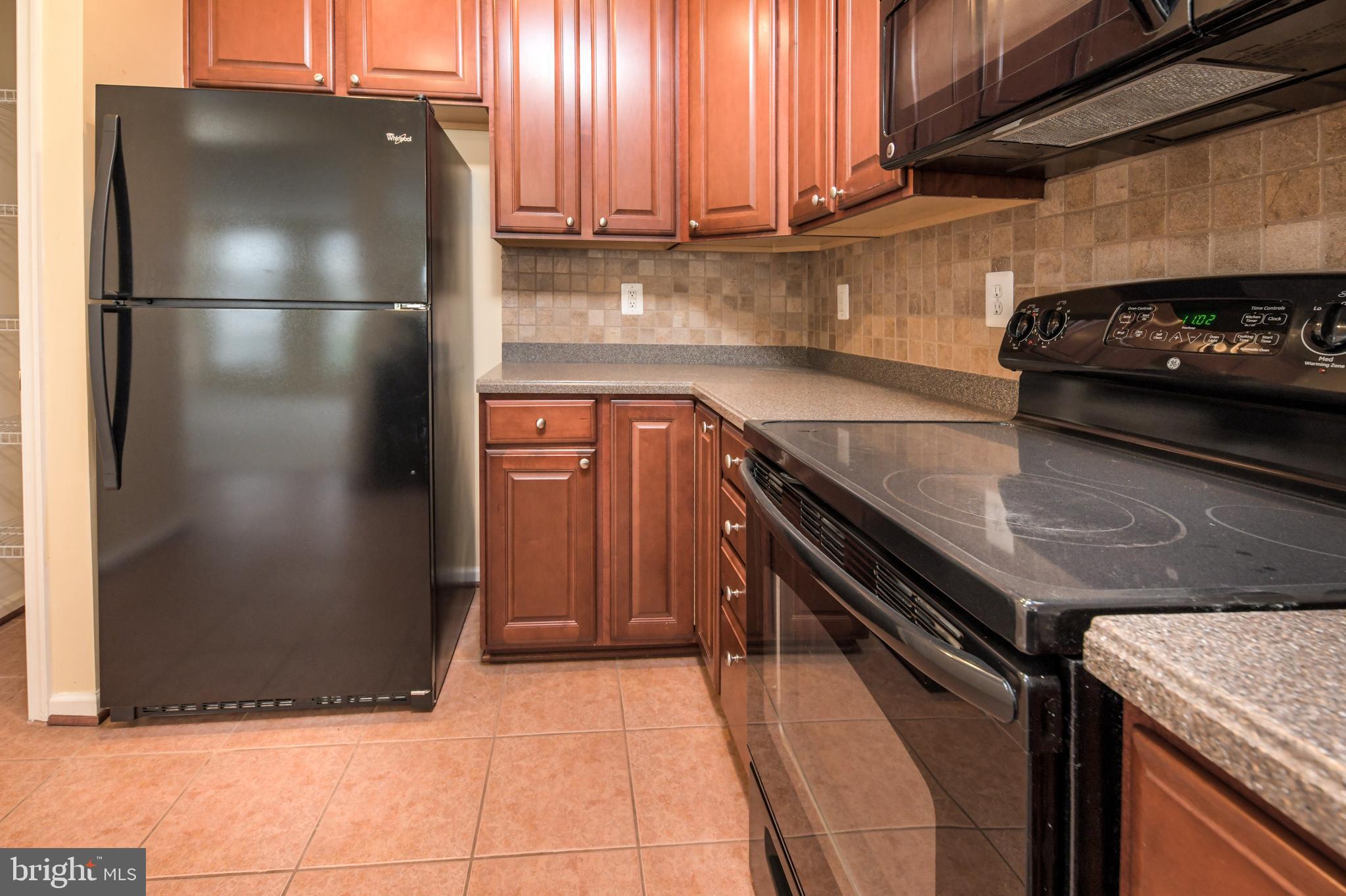 7024 Black Oak Road, Unit 216 Elkridge, MD 21075 - Photo 6 of 30 Kitchen - view #1
