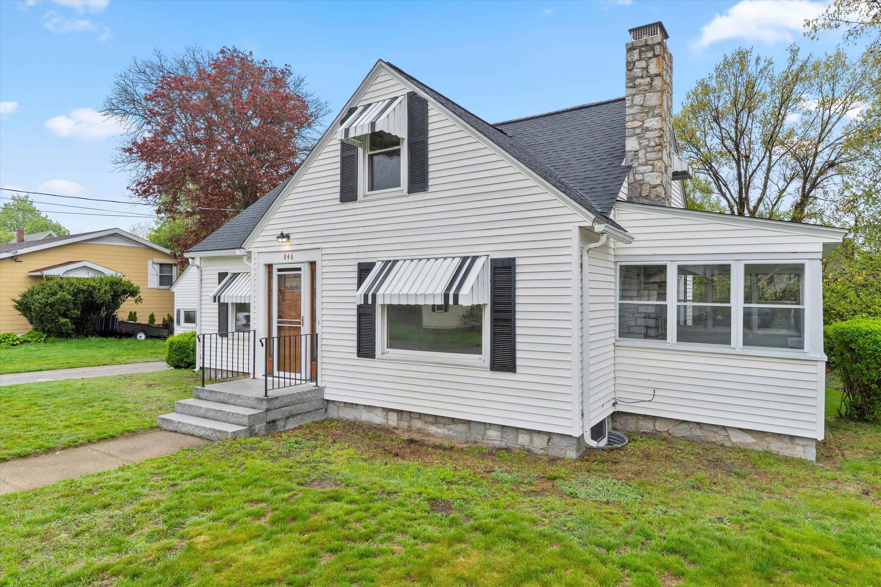 846 Howe Street Manchester, NH 03103 - Photo 2 of 42