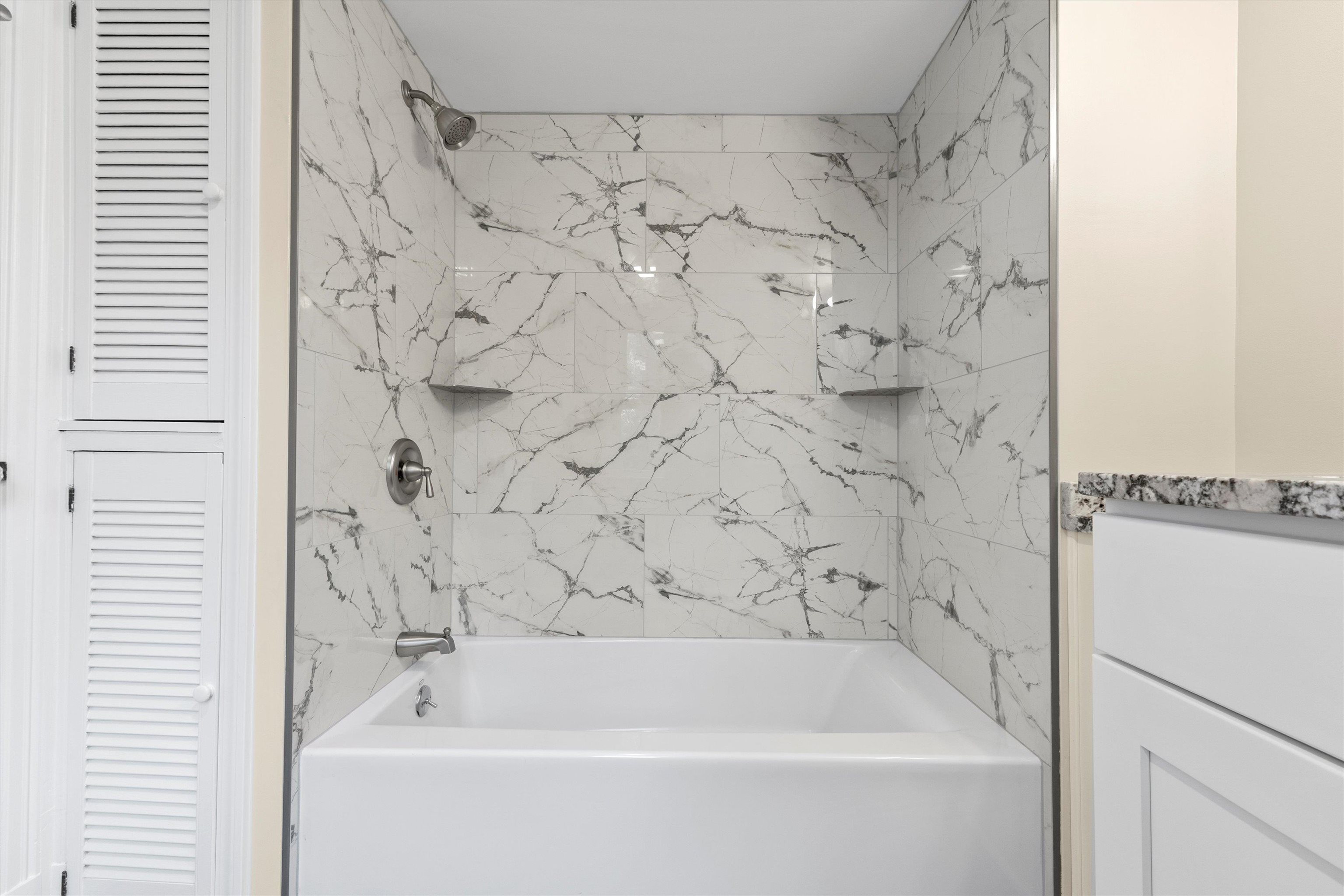 846 Howe Street Manchester, NH 03103 - Photo 22 of 42