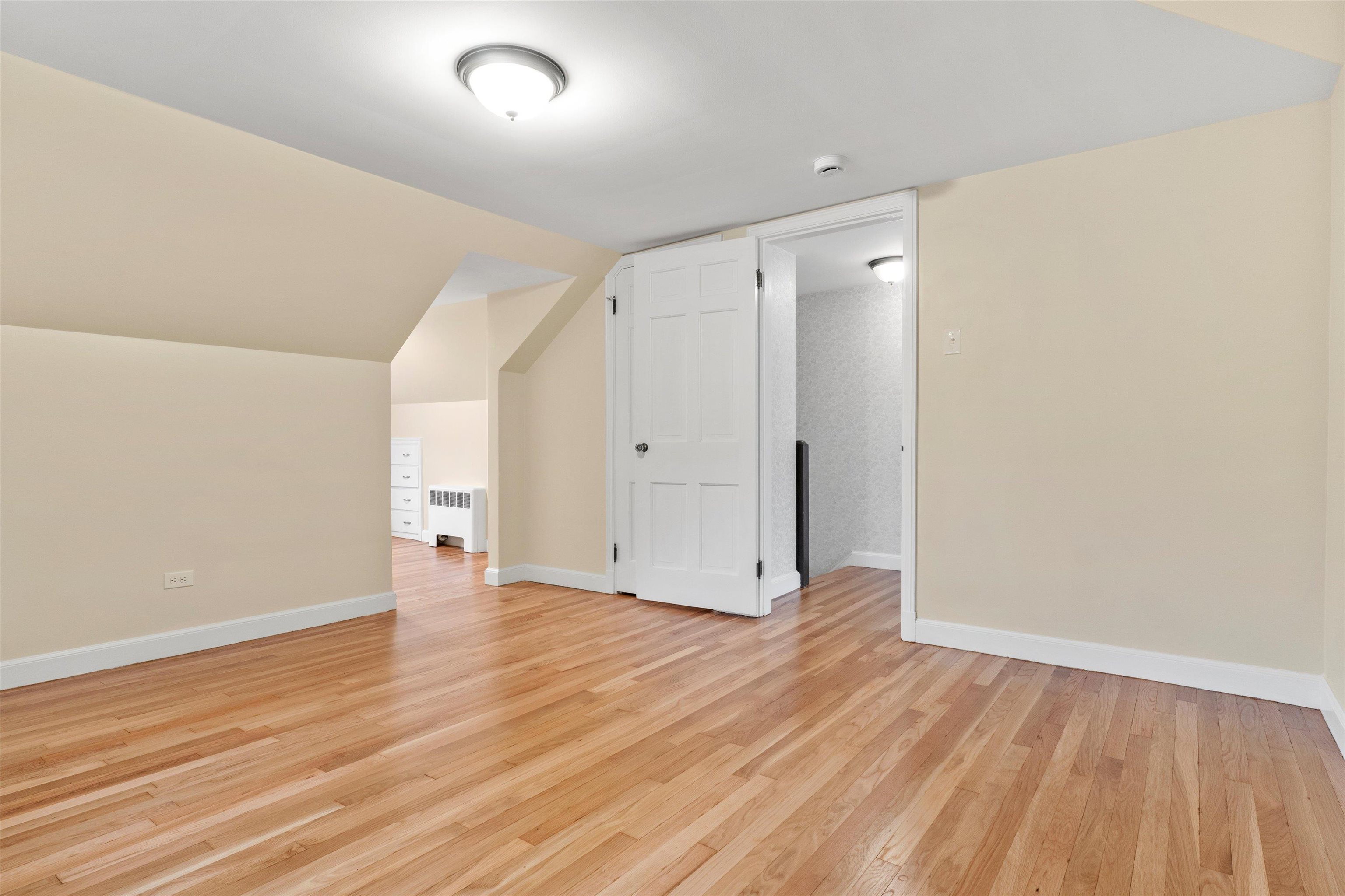 846 Howe Street Manchester, NH 03103 - Photo 26 of 42