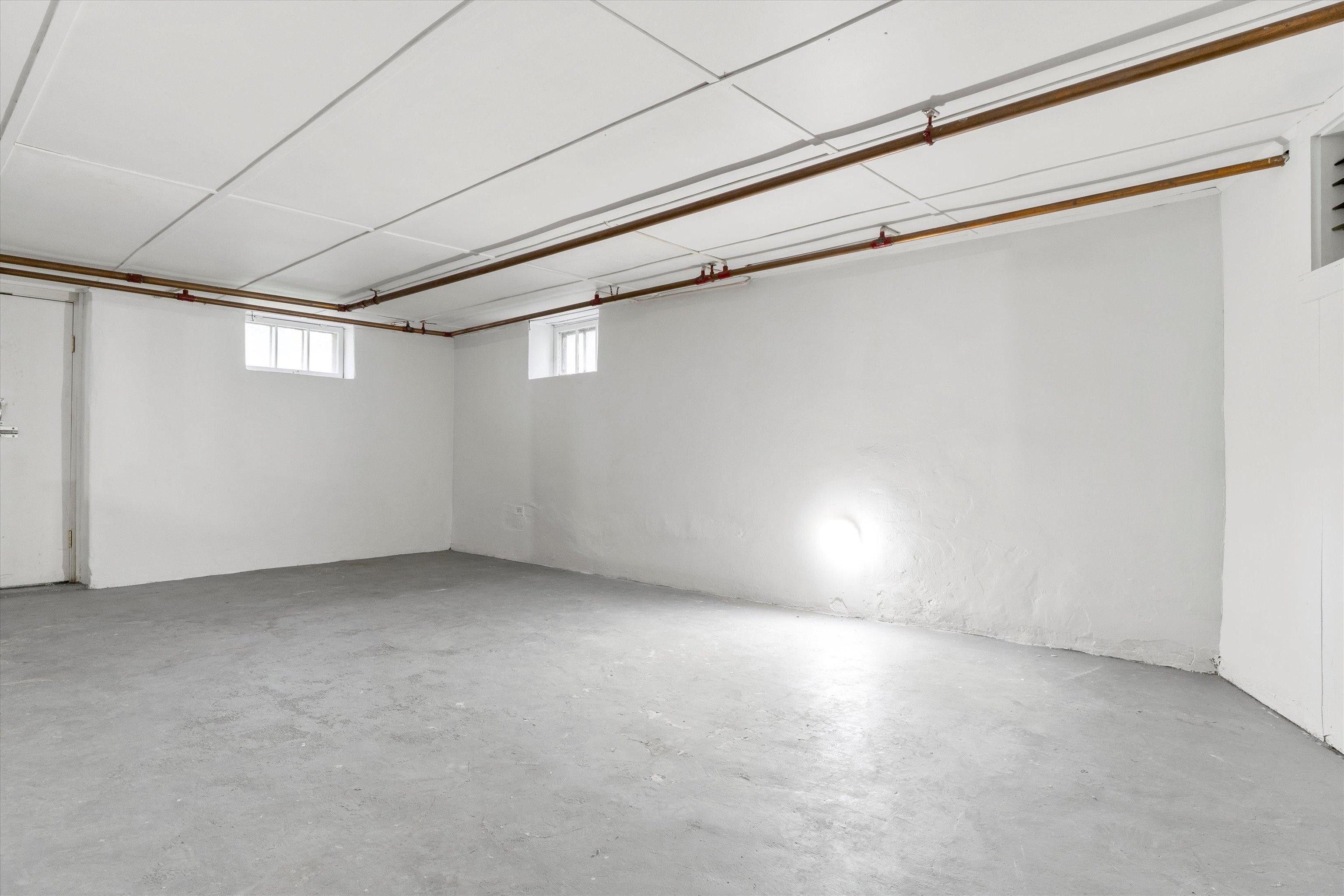 846 Howe Street Manchester, NH 03103 - Photo 35 of 42