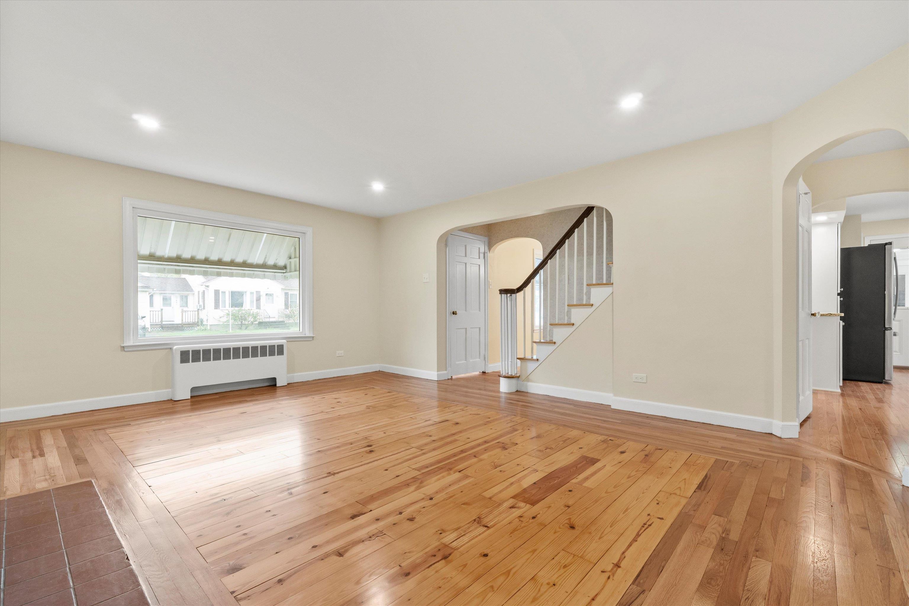 846 Howe Street Manchester, NH 03103 - Photo 7 of 42