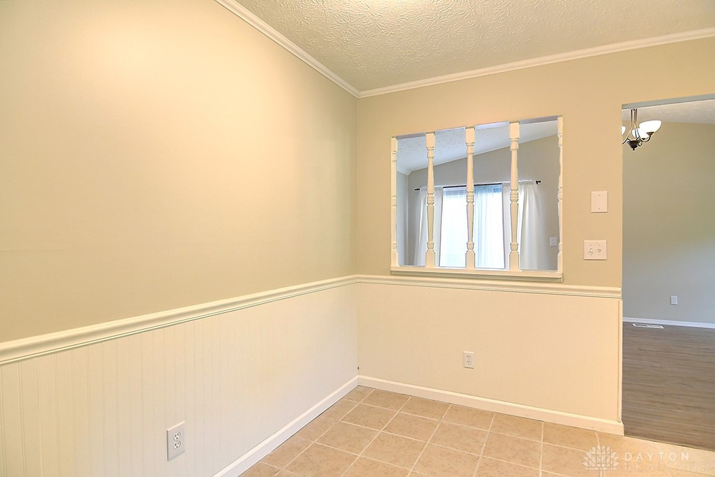 6304 Shull Road Dayton, OH 45424 - Photo 11 of 29 Gallery Image 11