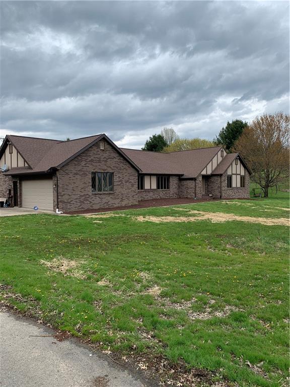 233 Monkey Wrench Road Irwin, PA 15642 - Photo 2 of 25 Gallery Image 2