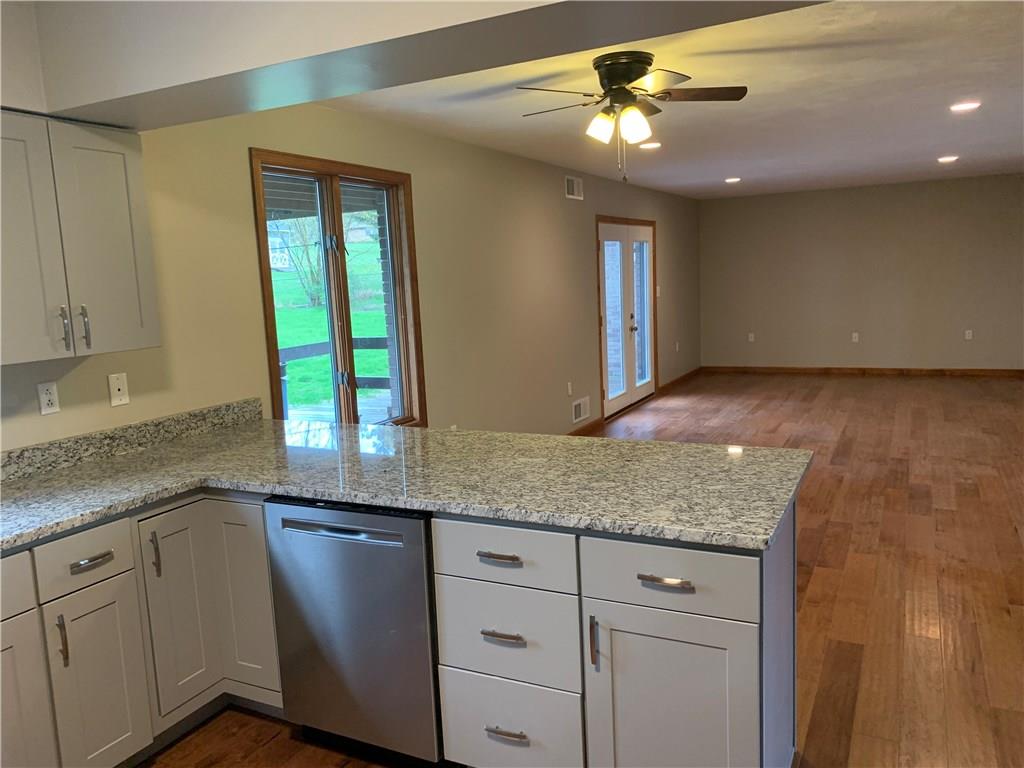 233 Monkey Wrench Road Irwin, PA 15642 - Photo 6 of 25 Gallery Image 6