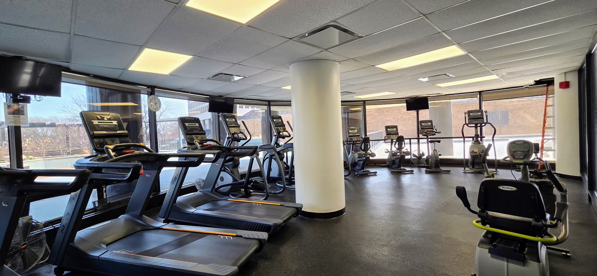 5415 North Sheridan Road, Unit 1414 Chicago, IL 60640 - Photo 4 of 29