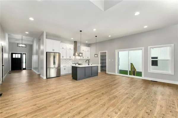 $499,500 | 149 South Linn Valley Drive, Linn Valley, KS 66040