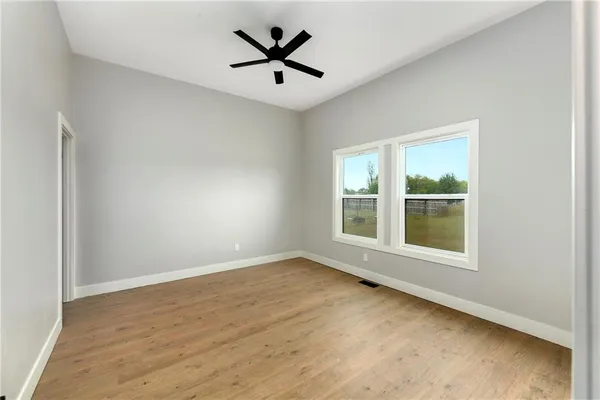 $499,500 | 149 South Linn Valley Drive, Linn Valley, KS 66040