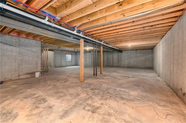 $499,500 | 149 South Linn Valley Drive, Linn Valley, KS 66040