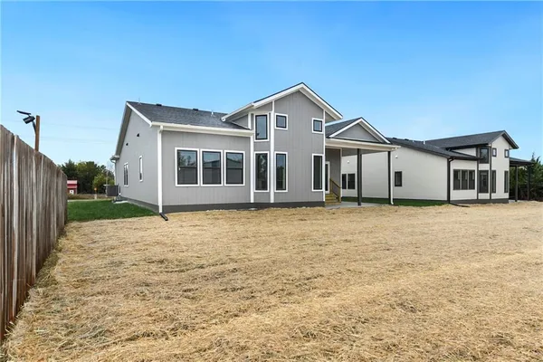$499,500 | 149 South Linn Valley Drive, Linn Valley, KS 66040