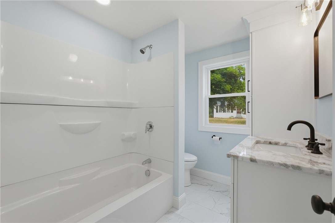 76 Beverly Road East Providence, RI 02915 - Photo 16 of 45