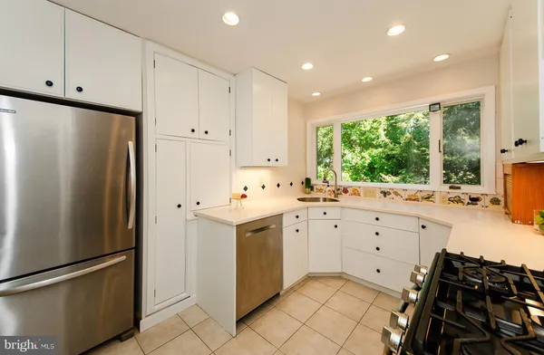 $1,139,000 | 944 North Potomac Street, Arlington, VA 22205