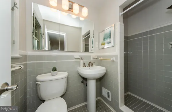 $1,139,000 | 944 North Potomac Street, Arlington, VA 22205