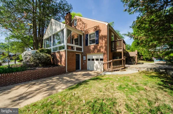 $1,139,000 | 944 North Potomac Street, Arlington, VA 22205