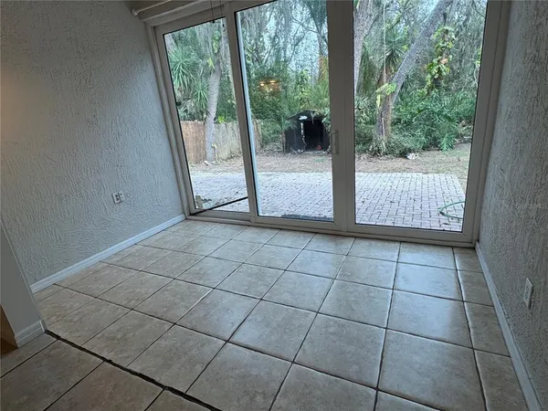 $1,998 | 4135 Quail Briar Drive, Valrico, FL 33596