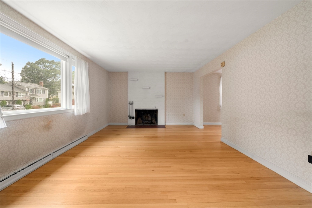 46 Selwyn Road Braintree, MA 02184 - Photo 5 of 33 Gallery Image 5