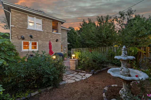 $749,900 | 4101 North Morris Boulevard, Shorewood, WI 53211