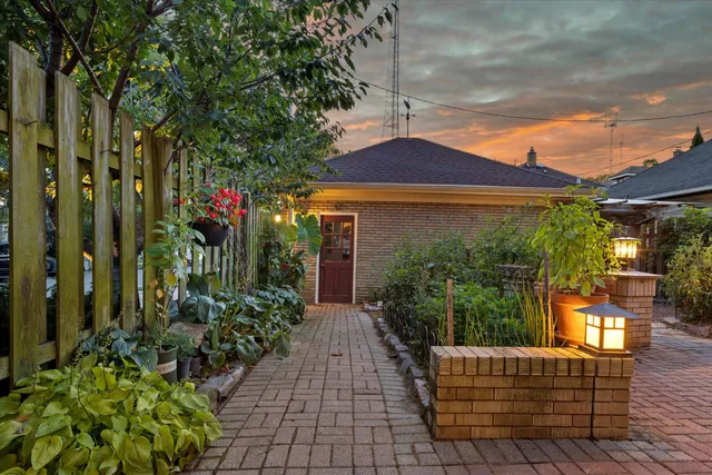 $749,900 | 4101 North Morris Boulevard, Shorewood, WI 53211