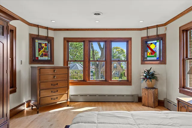 $749,900 | 4101 North Morris Boulevard, Shorewood, WI 53211