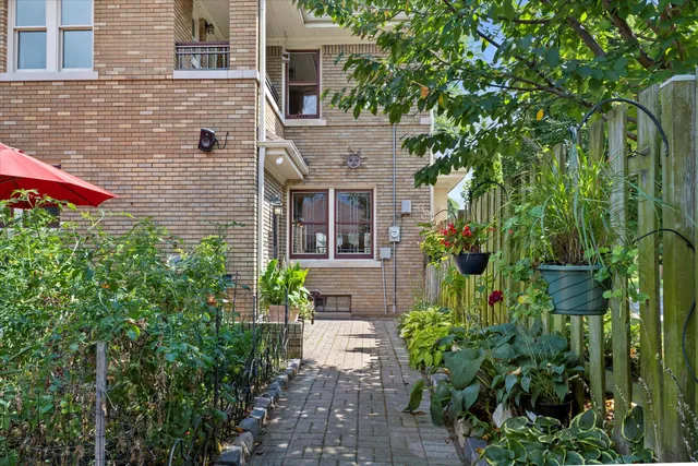 $749,900 | 4101 North Morris Boulevard, Shorewood, WI 53211