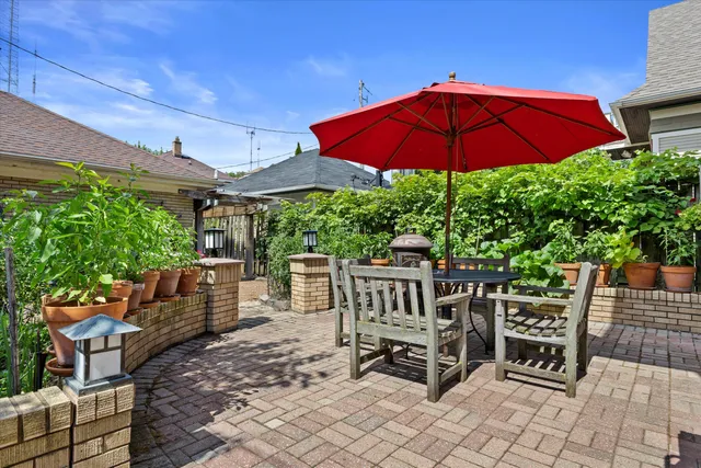 $749,900 | 4101 North Morris Boulevard, Shorewood, WI 53211