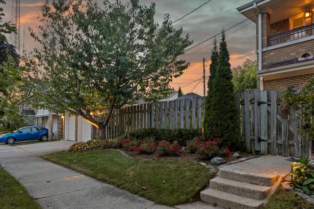 $749,900 | 4101 North Morris Boulevard, Shorewood, WI 53211