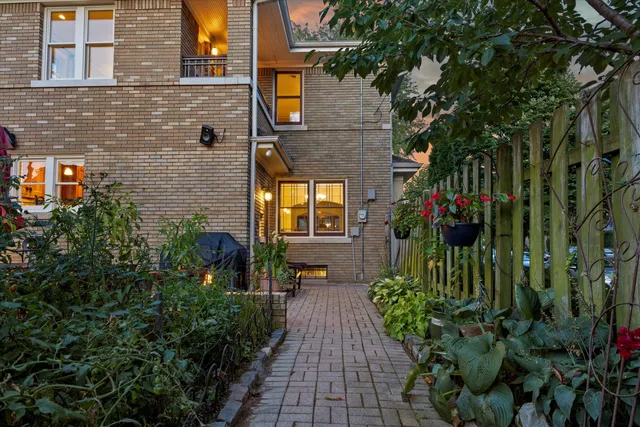 $749,900 | 4101 North Morris Boulevard, Shorewood, WI 53211