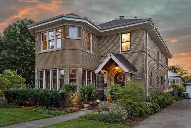 $749,900 | 4101 North Morris Boulevard, Shorewood, WI 53211