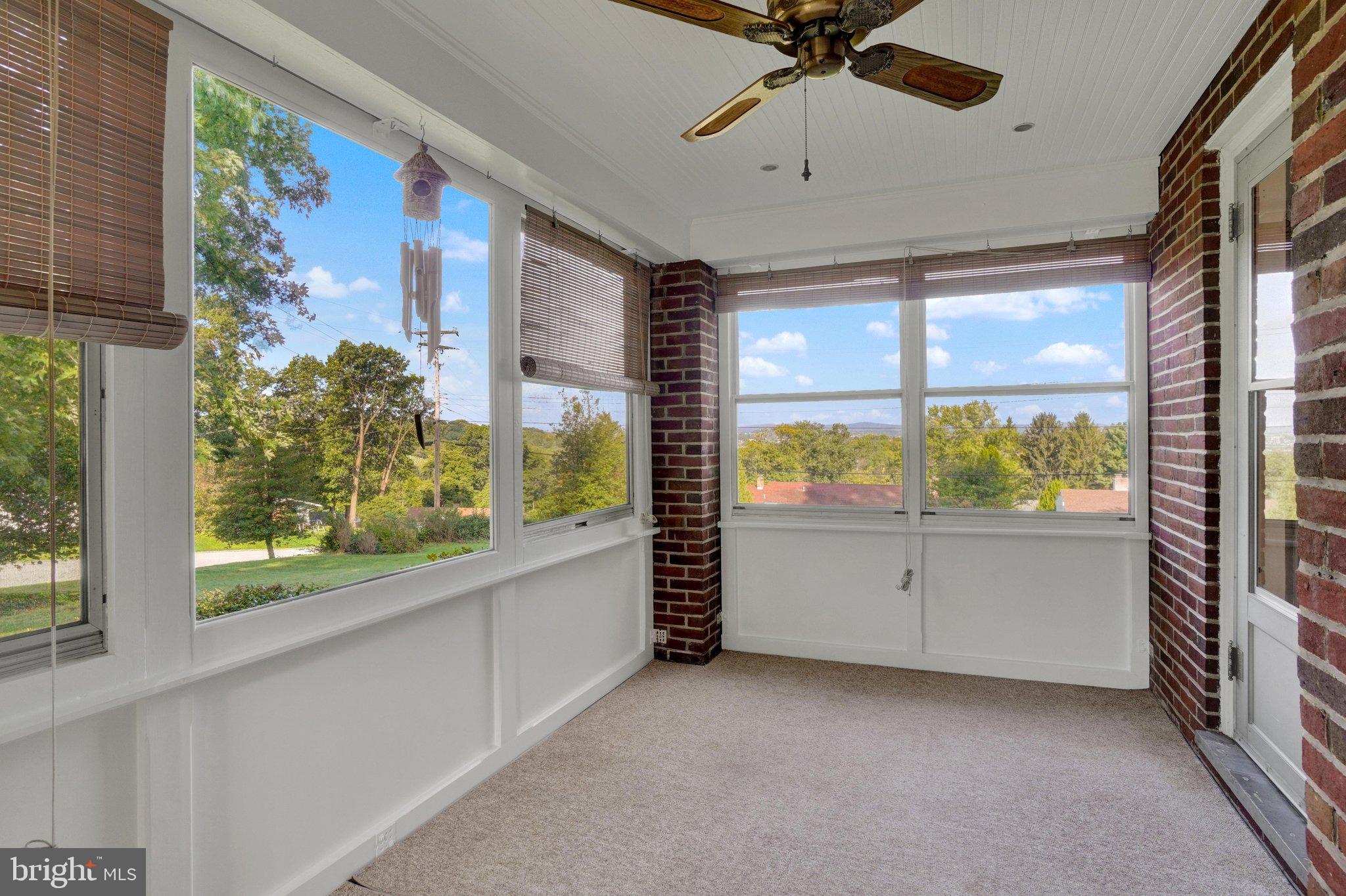 303 Edgehill Road York, PA 17403 - Photo 7 of 28 Gallery Image 7