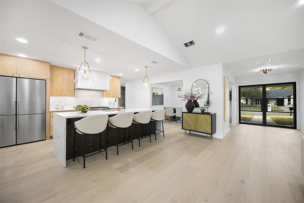 4408 Thunder Road Dallas, TX 75244 - Photo 12 of 38