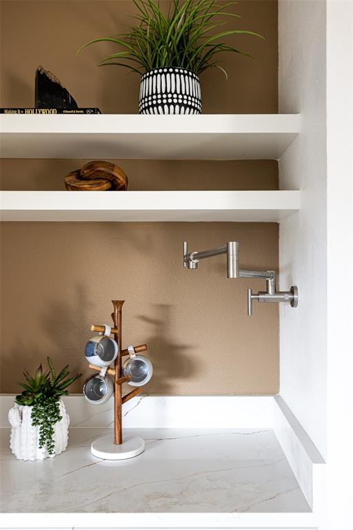 4408 Thunder Road Dallas, TX 75244 - Photo 19 of 38 Pot Filler