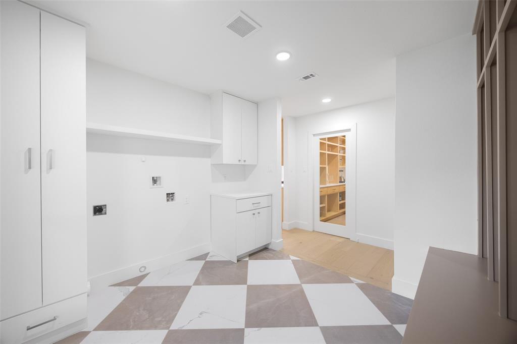 4408 Thunder Road Dallas, TX 75244 - Photo 25 of 38