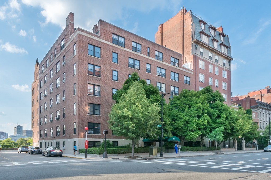 280 Beacon Street, Unit 65 Boston, MA 02116 - Photo 15 of 15 a front view of a building