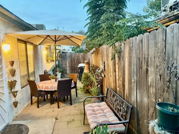 $300,000 | 445 Quill Lane, Clovis, CA 93612