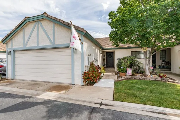 $305,000 | 445 Quill Lane, Clovis, CA 93612