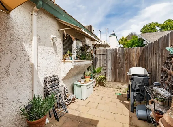 $305,000 | 445 Quill Lane, Clovis, CA 93612