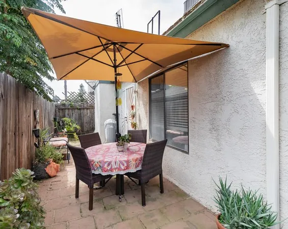 $305,000 | 445 Quill Lane, Clovis, CA 93612