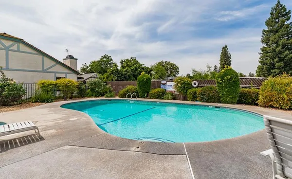 $305,000 | 445 Quill Lane, Clovis, CA 93612