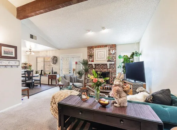 $305,000 | 445 Quill Lane, Clovis, CA 93612