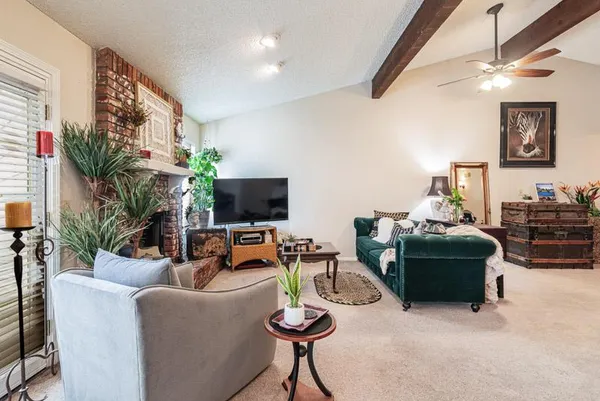 $305,000 | 445 Quill Lane, Clovis, CA 93612