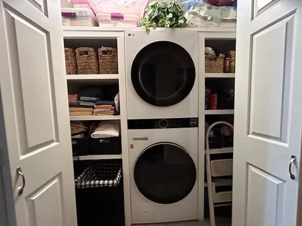 $300,000 | 445 Quill Lane, Clovis, CA 93612