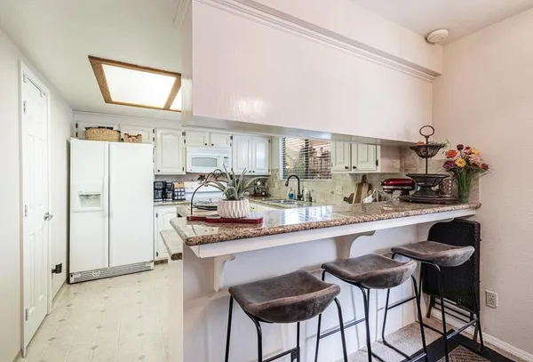 $305,000 | 445 Quill Lane, Clovis, CA 93612