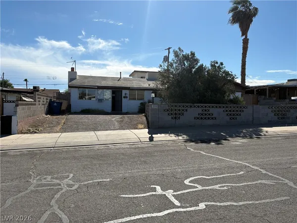 $340,000 | 229 Hillcrest Drive, Henderson, NV 89015