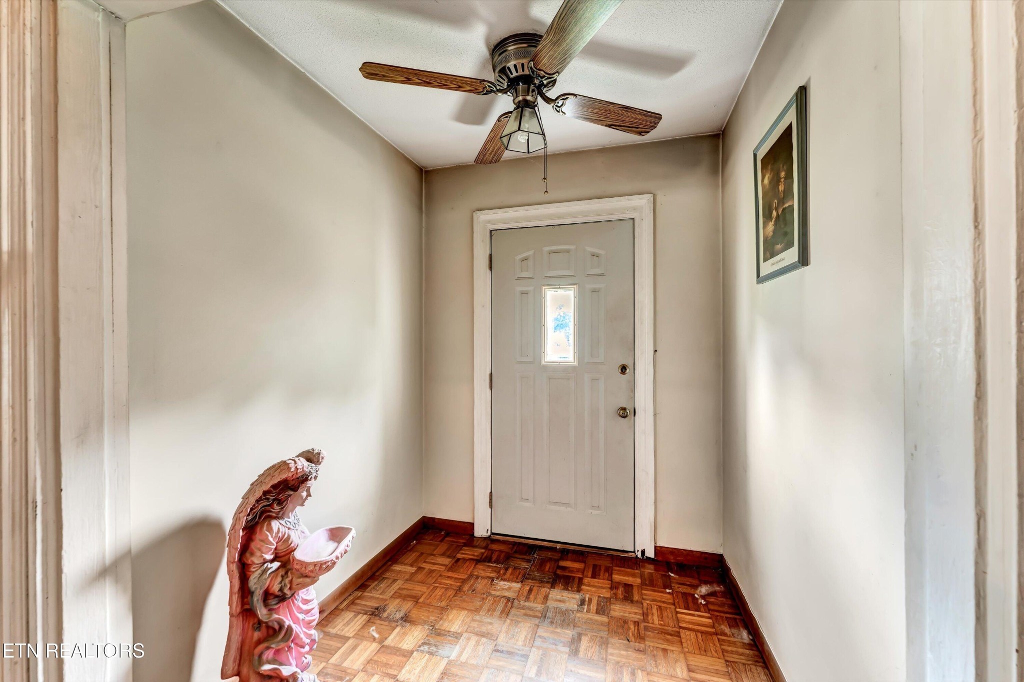 123 Sexton Lane Clinton, TN 37716 - Photo 3 of 41