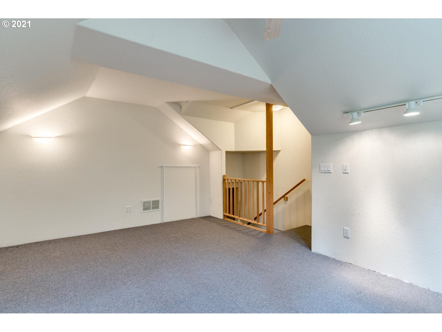 11620 Southwest Bull Mountain Road Tigard, OR 97224 - Photo 28 of 32 Gallery Image 28