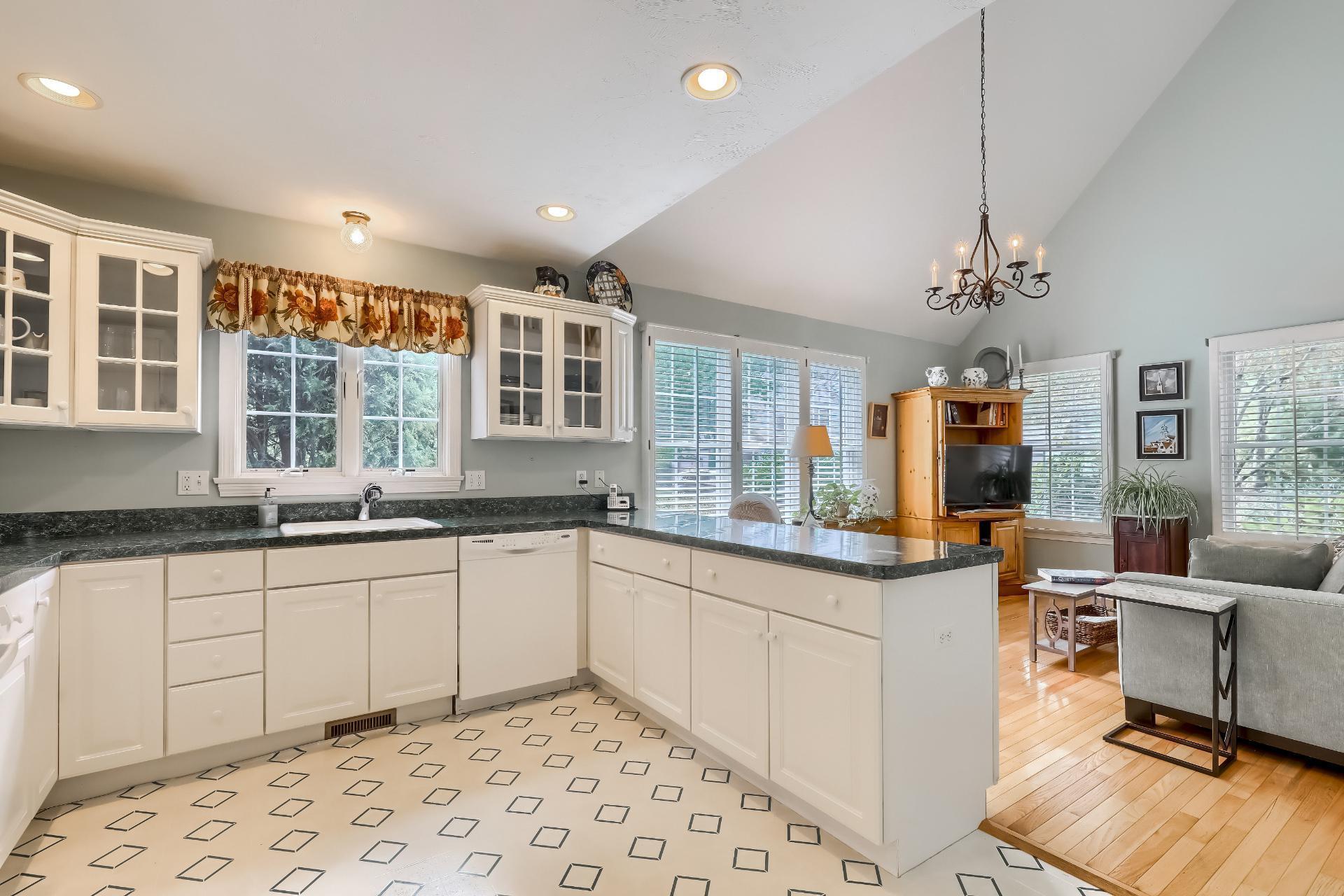 9 Darby Point Mashpee, MA 02649 - Photo 13 of 42 Kitchen