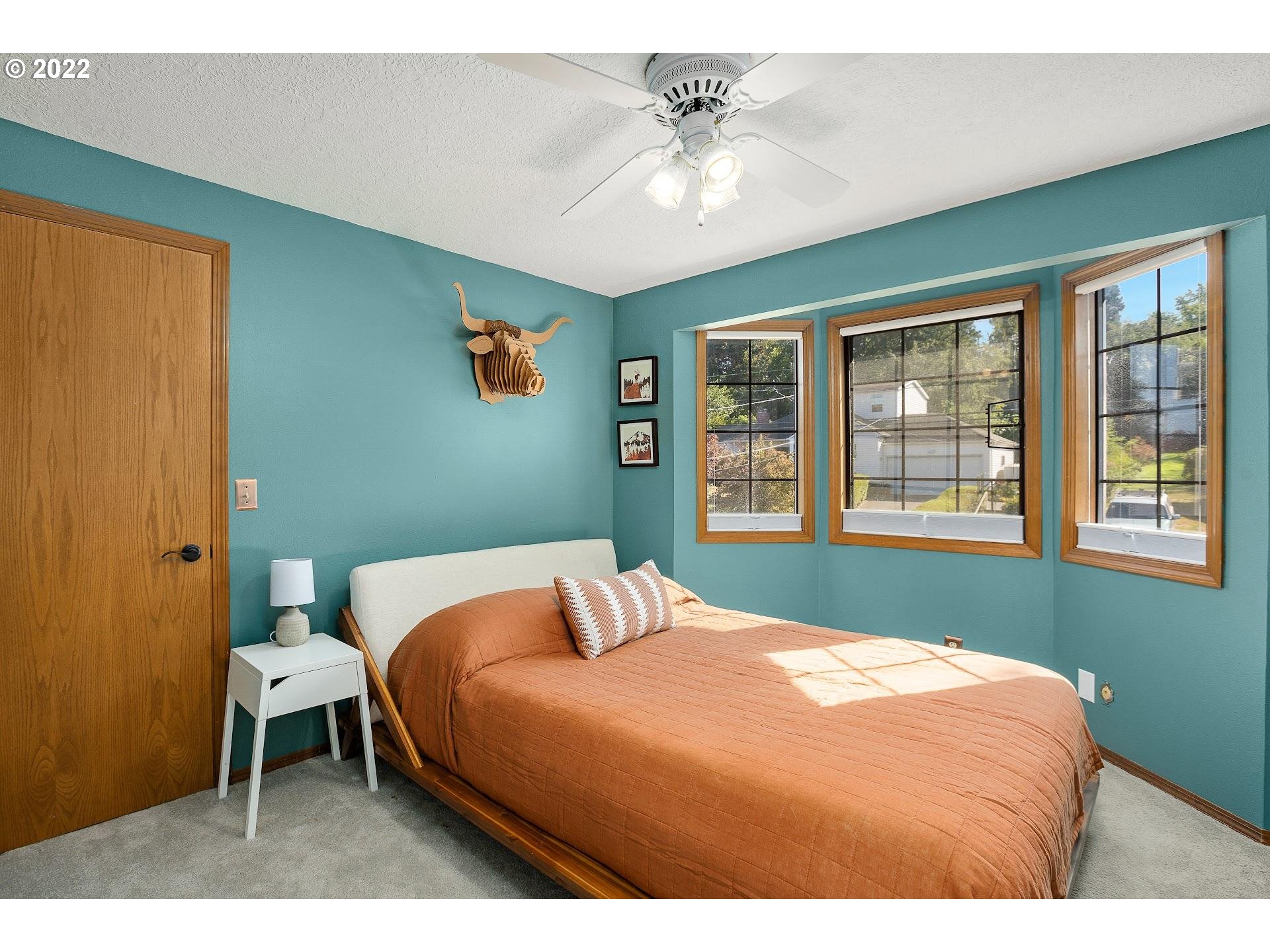 3923 Southwest Alice Street Portland, OR 97219 - Photo 17 of 31 Gallery Image 17