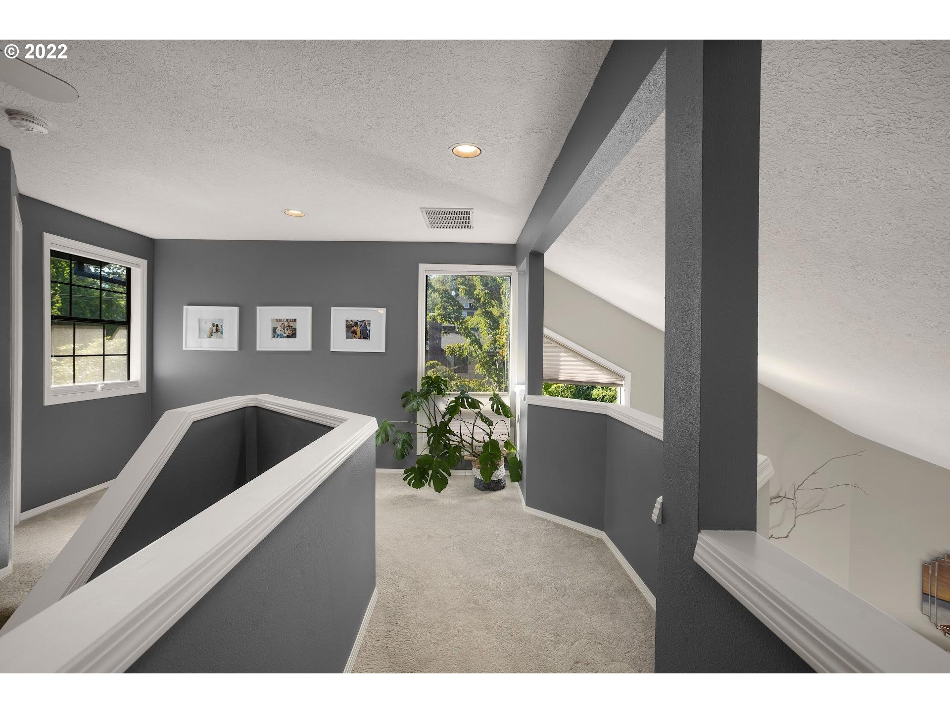 3923 Southwest Alice Street Portland, OR 97219 - Photo 22 of 31 Gallery Image 22