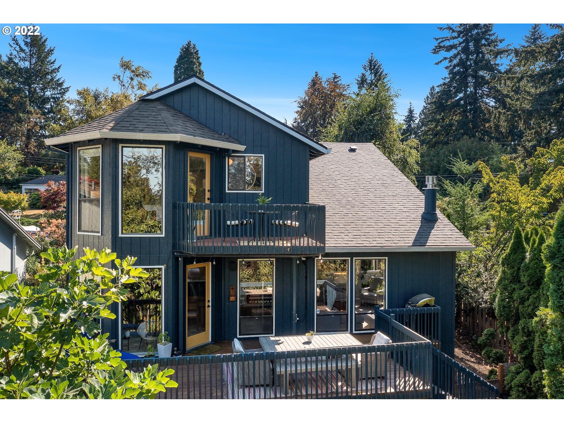 3923 Southwest Alice Street Portland, OR 97219 - Photo 23 of 31 Gallery Image 23