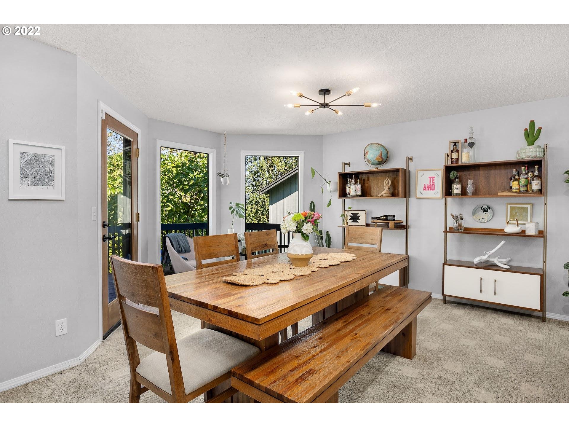 3923 Southwest Alice Street Portland, OR 97219 - Photo 9 of 31 Gallery Image 9